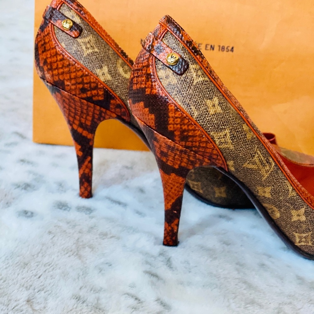 Authentic Louis Vuitton Shoes - Picture 3 of 8